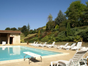 Отель Superb Holiday Home in Prats du P rigord with Swimming Pool  Орльяк